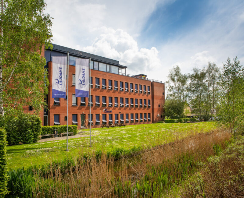 Kantoor Laudame Financials Inclusief Banieren