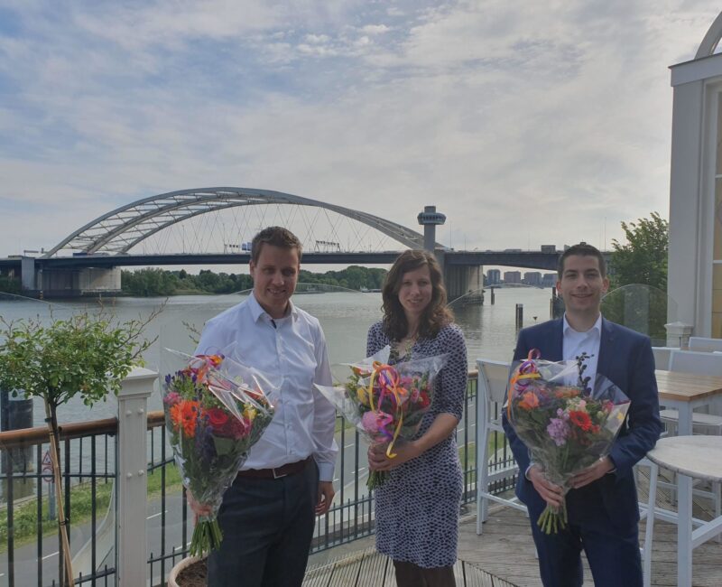Timo Vermeulen, Matthea Tromp en Maris Moerman vieren hun 5-jarig jubileum bij Laudame Financials